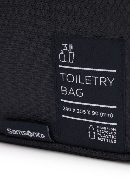 TRAVEL ESSENTIALS HANGING TOILETRY KIT ANTM